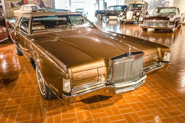 1972 Lincoln Continental Mark IV coupe