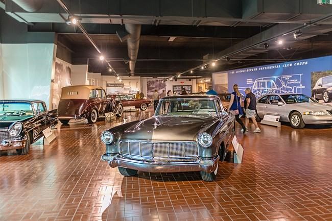 lincoln-car-museum-fifteen-thousand-square-feet-of-lincoln-heritage